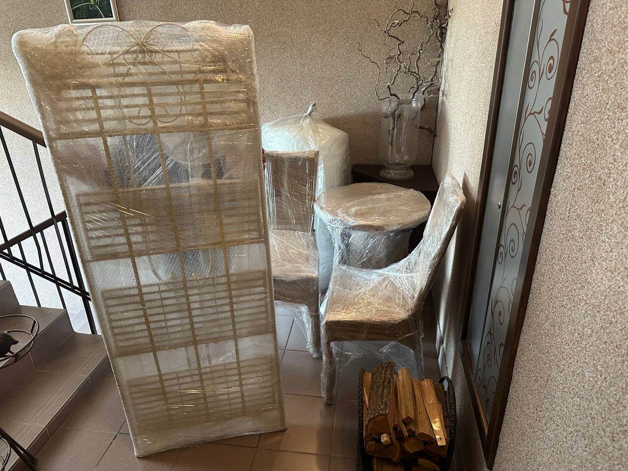 Акуратне перевезення меблів — вантажне таксі Харків та Харківська область