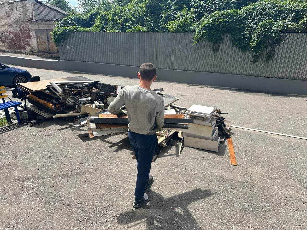 Вантаж Тайм. Послуги з демонтажу, прибирання, вивезення сміття та утилізації.