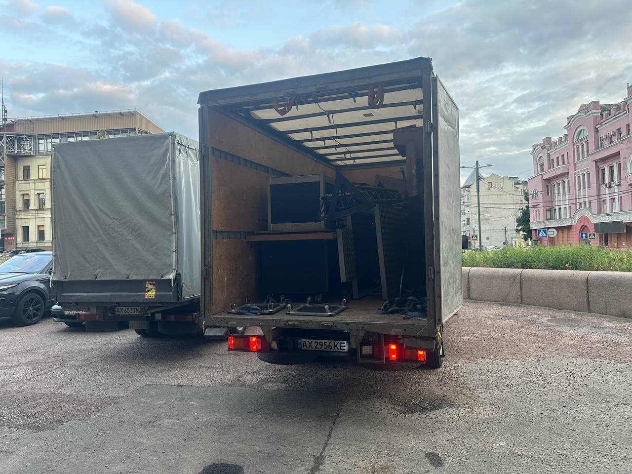 Газель Харків — компанія Вантаж Time, завдання — перевезення концертного обладнання
